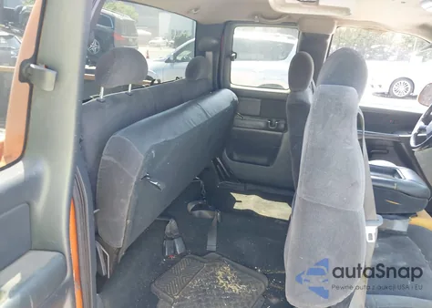 2001 Chevrolet Silverado 1500 Ls from USA, damaged, VIN 2GCEC19V411386445